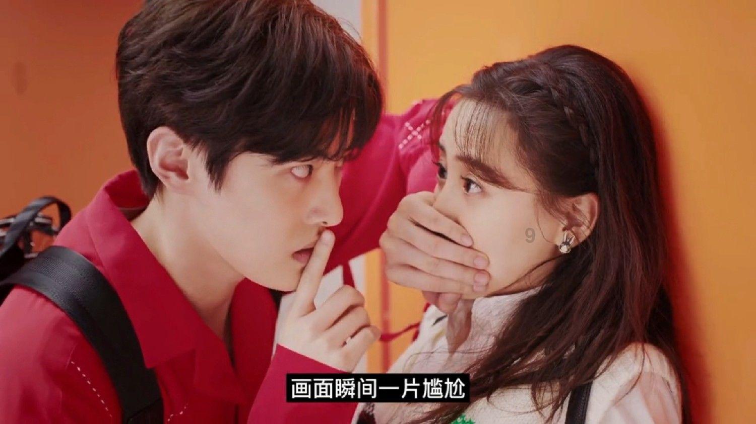 溥仪晚年携妻子重游故宫,对面走来一个老人,溥仪见后脸色大变